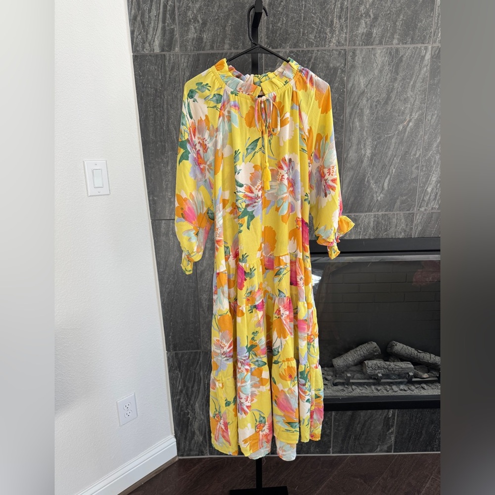 Easel PRINTED BLINK TIERED MAXI DRESS NWT - Picture 2 of 9